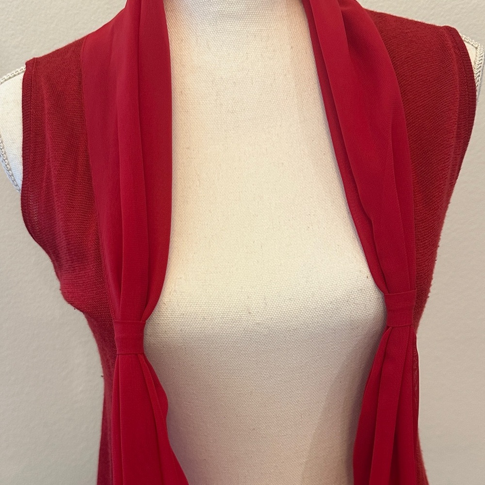Red Sleeveless Drape Front Women's Vest - Picture 5 of 8